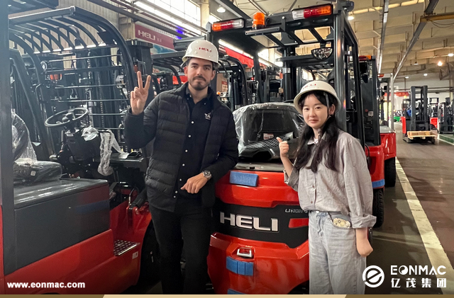 墨西哥客戶(hù)參觀(guān)億茂集團(tuán)和徐工、合力叉車(chē)以及杭叉工廠(chǎng)